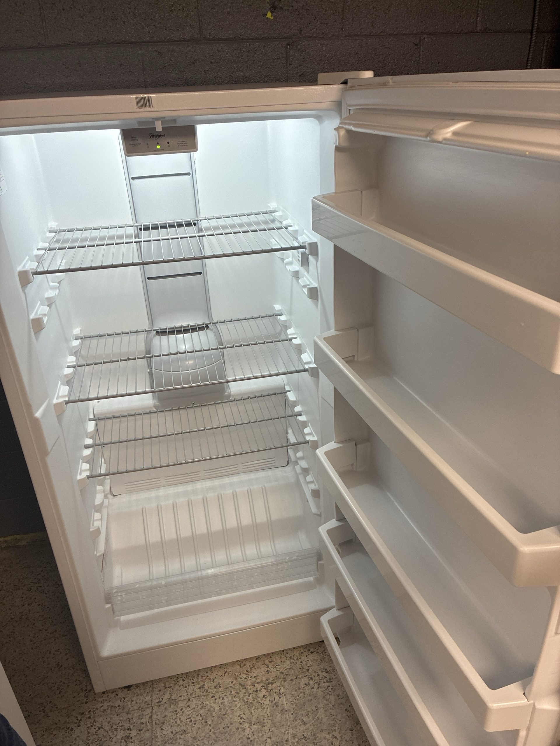 f0c03250-ad22-417e-b48a-4f08883679d2-21268-00000784ad785efd_file - Mega Used Appliances